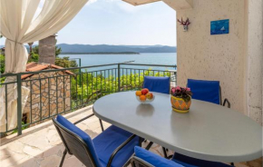3 Bedroom Beautiful Apartment In Klek